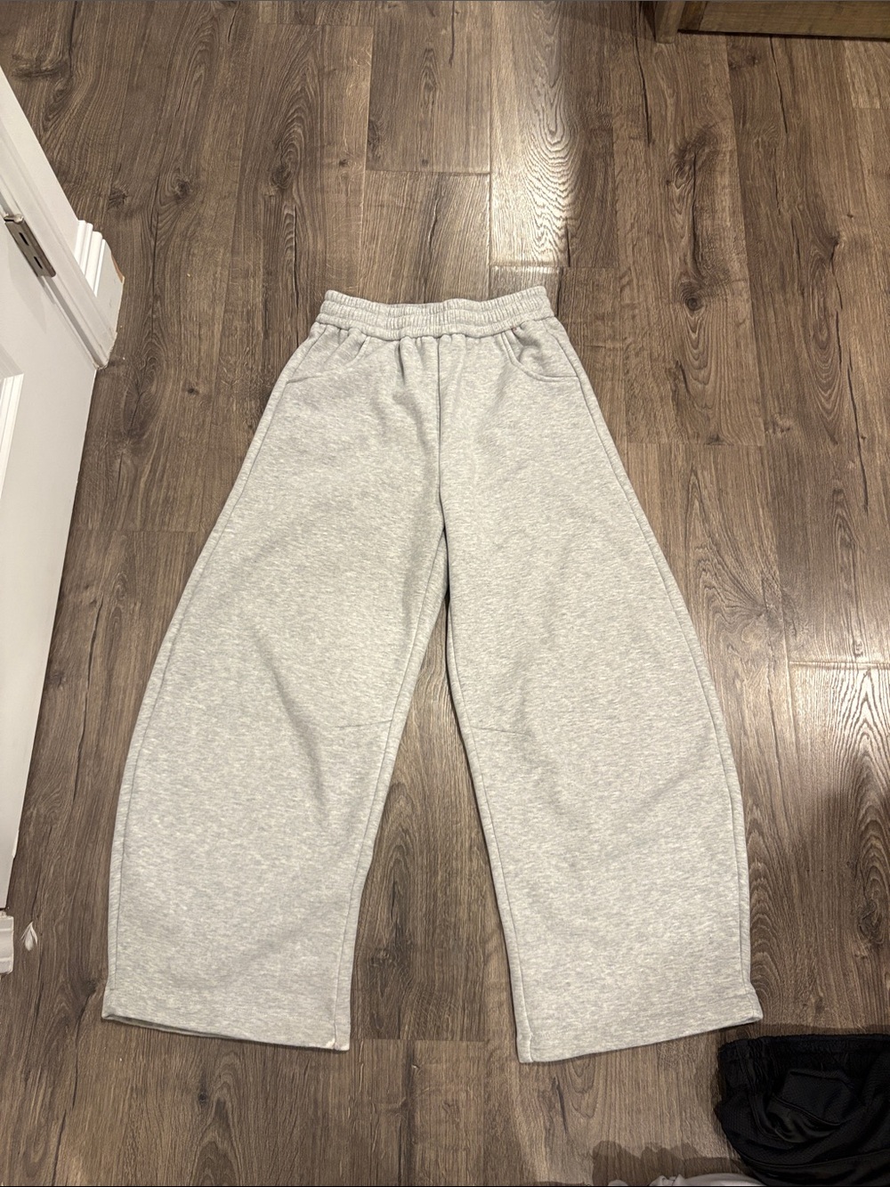 Y2K men's baggy wide leg sweatpants, grey, size men's small